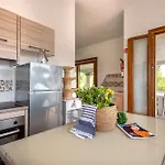 Villa Janas Luxury Villa Surrounded By Large Park, Swimming Pool, Parking And Wifi