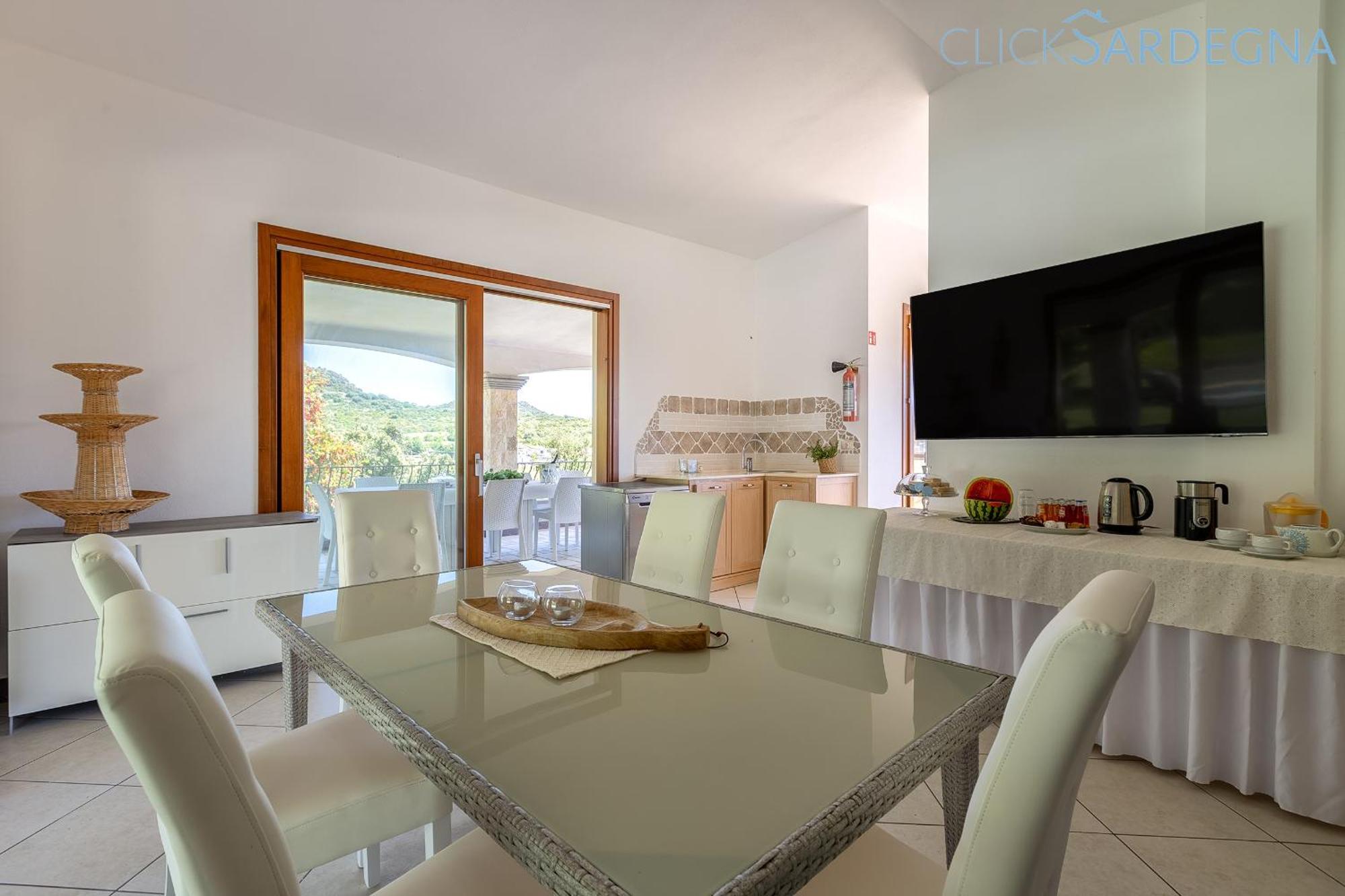 Janas Luxury Surrounded By Large Park, Swimming Pool, Parking And Wifi *