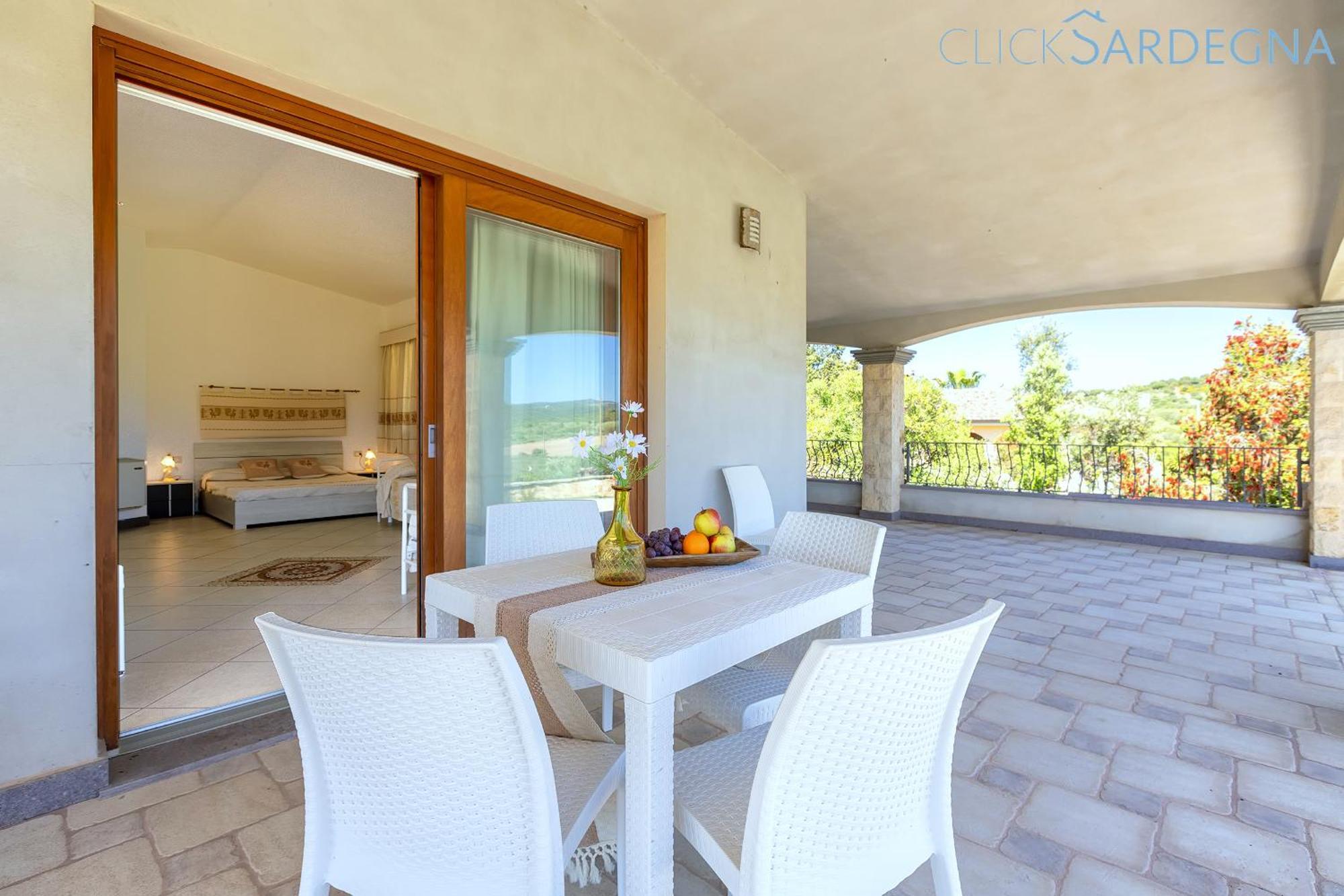 Janas Luxury Surrounded By Large Park, Swimming Pool, Parking And Wifi
