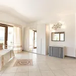 Villa Janas Luxury Villa Surrounded By Large Park, Swimming Pool, Parking And Wifi