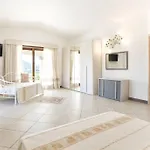 Villa Janas Luxury Villa Surrounded By Large Park, Swimming Pool, Parking And Wifi
