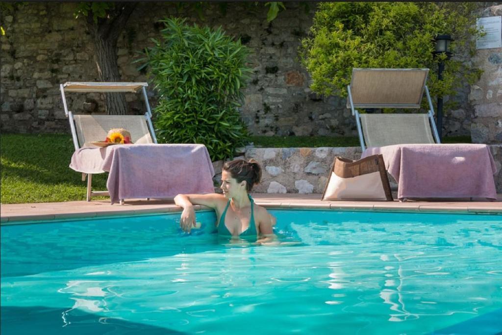 Janas Luxury Surrounded By Large Park, Swimming Pool, Parking And Wifi Alghero