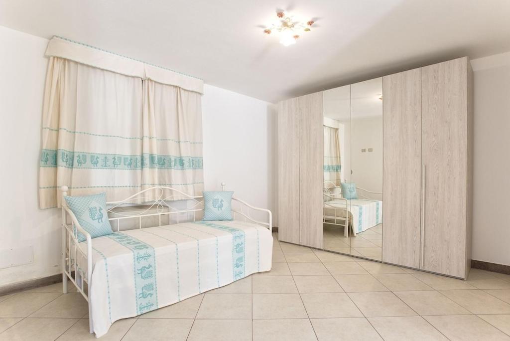 Villa Janas Luxury Surrounded By Large Park, Swimming Pool, Parking And Wifi Alghero